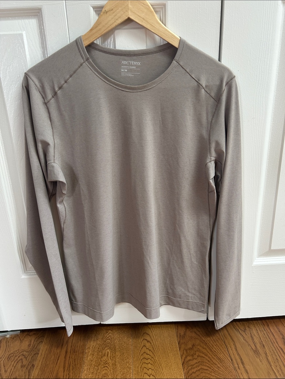 Arc'teryx Women’s Medium Taupe tan top